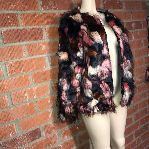 💥🎉🥳💃🏻🔥HOST PICK🍭💃🏻🥳🎊🎉 - Picture 4 of 7